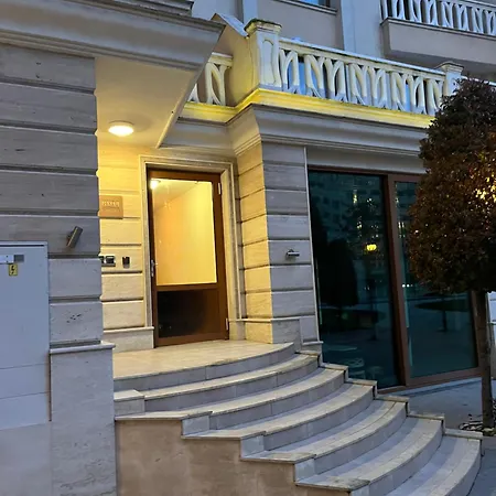 Elizi Summer House In South Bay