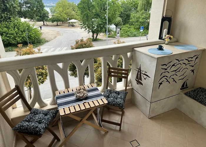 Apartament Elizi Summer House In South Bay *