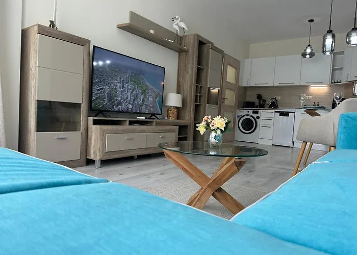 Elizi Summer House In South Bay Apartament