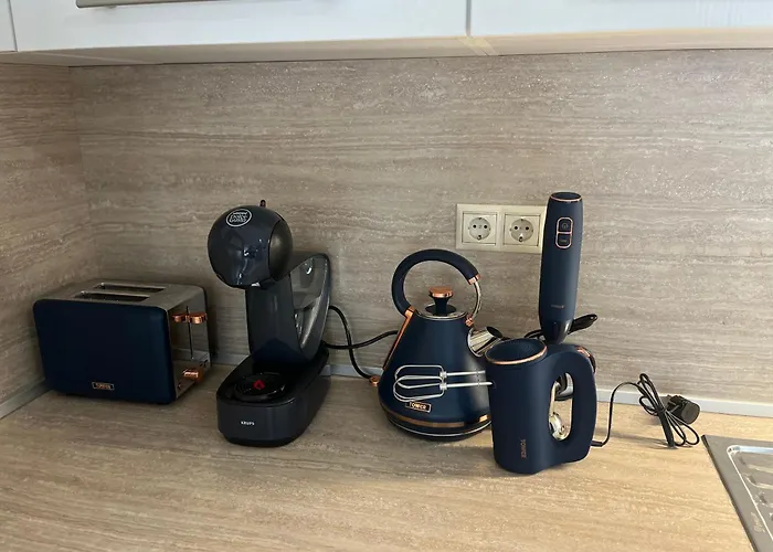 Elizi Summer House In South Bay Warna