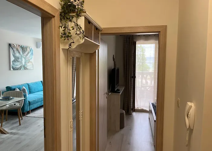 Elizi Summer House In South Bay Varna